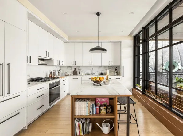 25 Park Row image 5 of 22