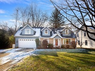 30213 Lake Rd, Bay Village, OH 44140