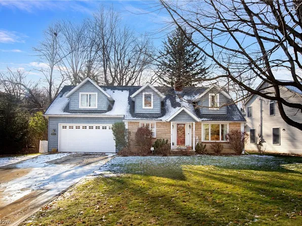 30213 Lake Rd, Bay Village, OH 44140