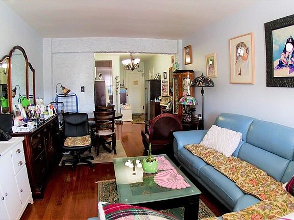 2nd image of 2540 Union St APT 2C