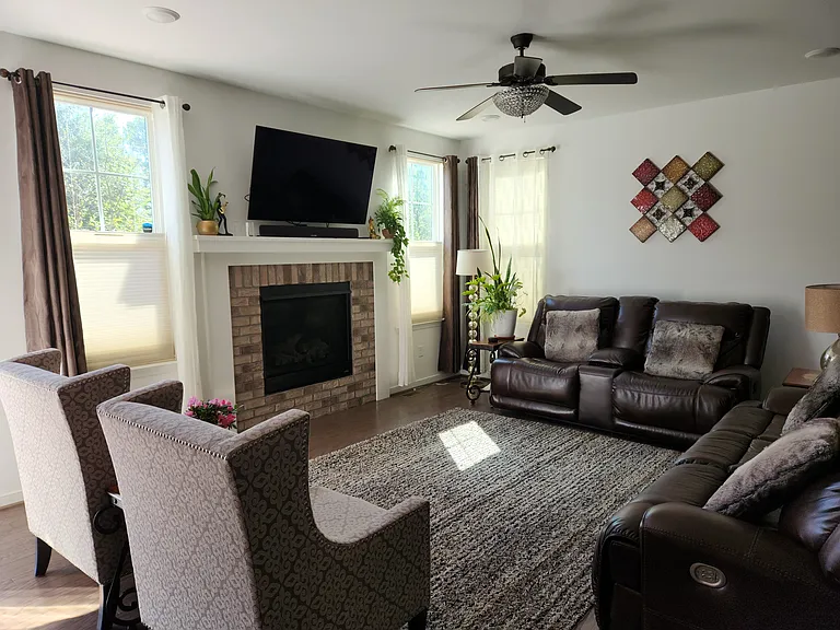 9460 Seayfield Ln — Photo 7