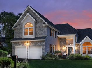 7 Fields Ln, Scotch Plains, NJ 07076