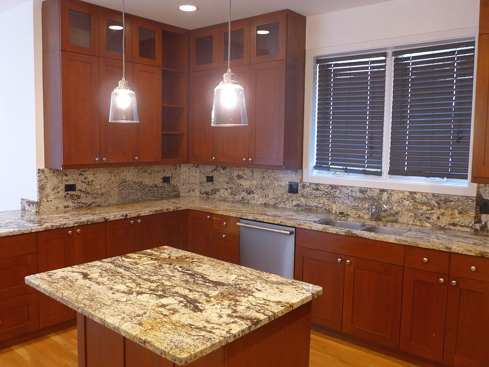 #302 - Kitchen