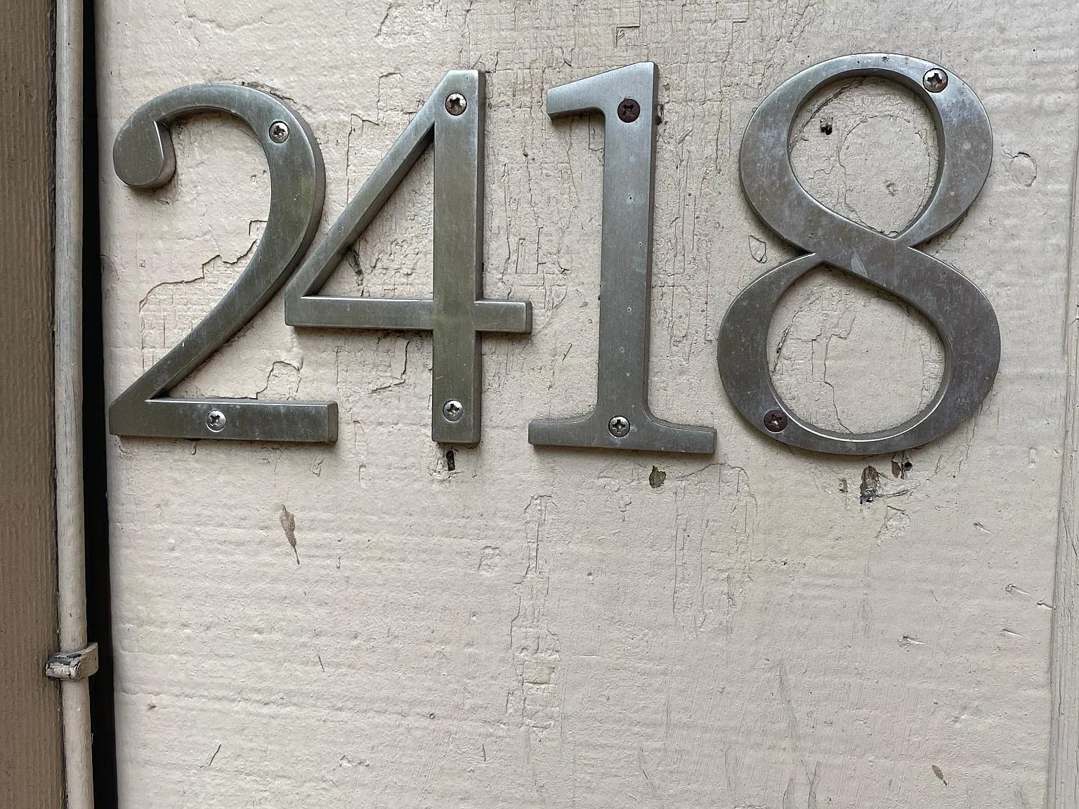 2418 Kauffman Ave — Photo 2