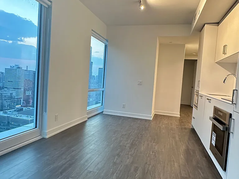 88 Queen St E #3910 — Photo 19