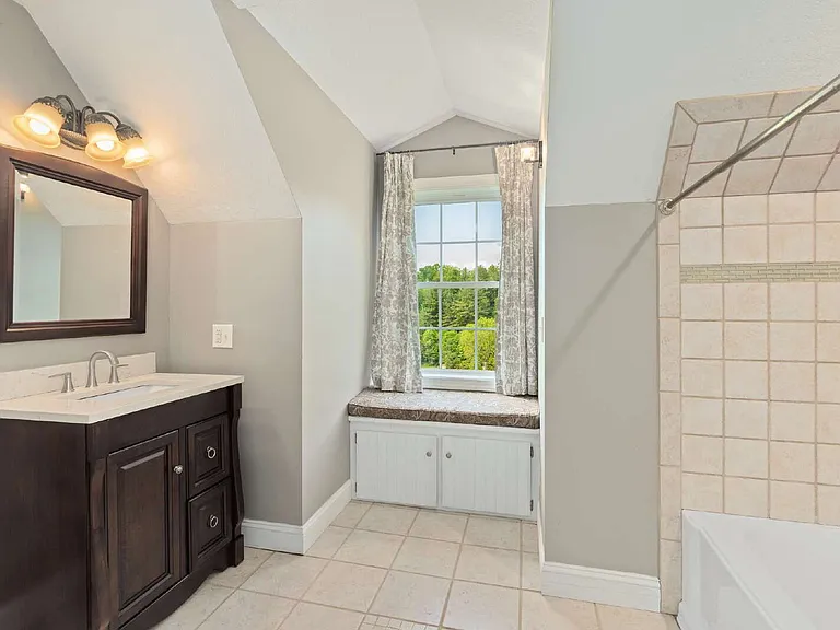 330 Sutton Branch Rd — Photo 10