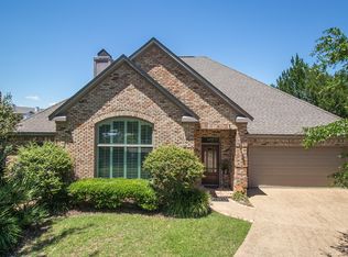 2572 Rue Palafox, Biloxi, MS 39531