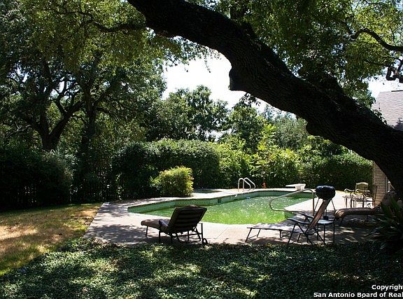 3rd image of 206 Bluff Knolls