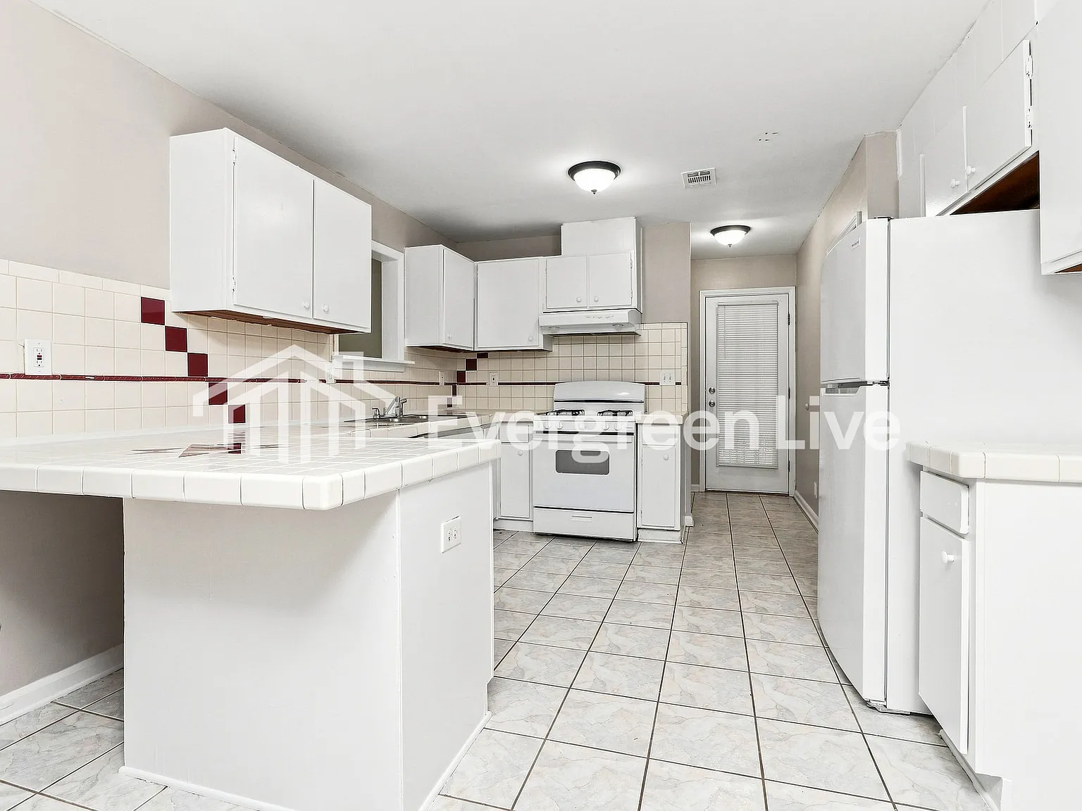 3 bed, 2.0 bath, 1200 sqft, $1,495 — Photo 4