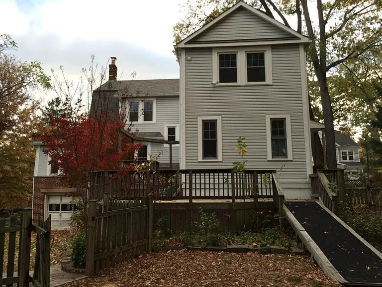 119 N Fillmore St — Photo 4