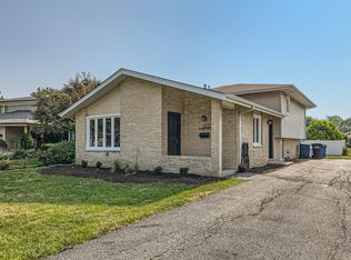 12021 S Prairie Dr, Alsip, IL 60803