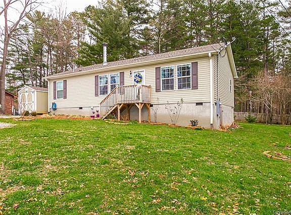 3rd image of 214 Blythewood Dr