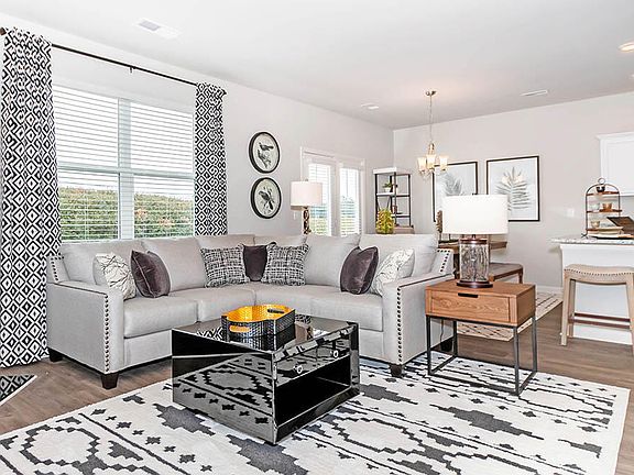 5th image of 2208 Montalvan Drive