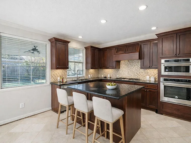3002 Autumn Cove Ct — Photo 16