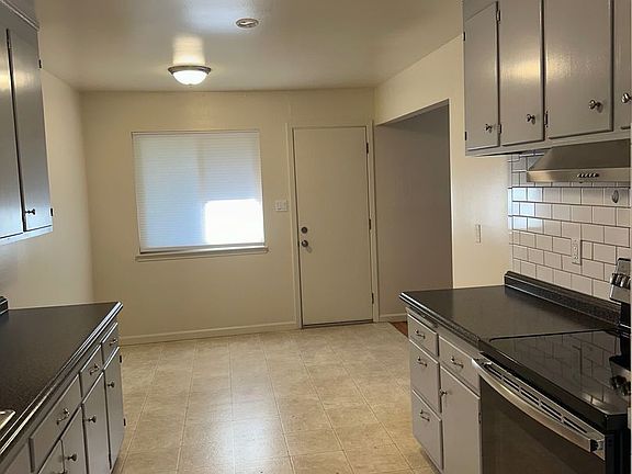 5th image of 101 Sequoia St
