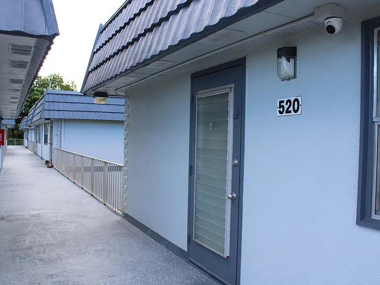 520 Brittany Ave E #K — Photo 11