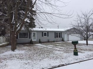 312 5th St, Oconto, WI 54153