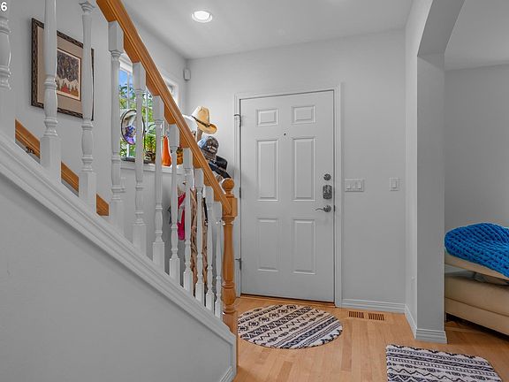 5th image of 2314 NW Edgewood Pl #38