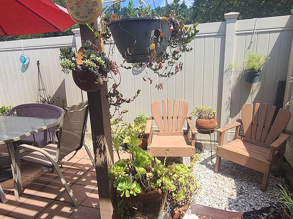 3rd image of 848 Woodland Ave APT 20