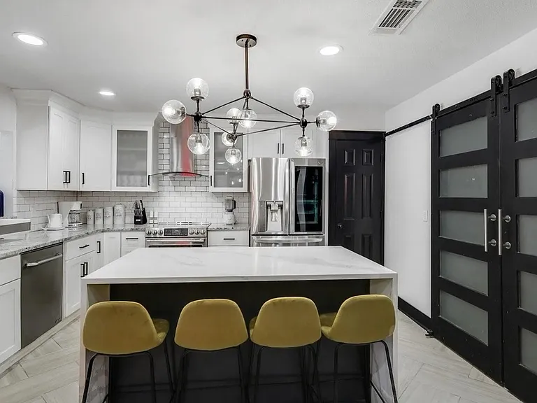 1825 Arundel Dr — Photo 4