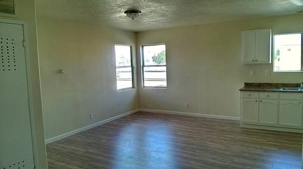 2nd image of 1926 S Ridgeley Dr