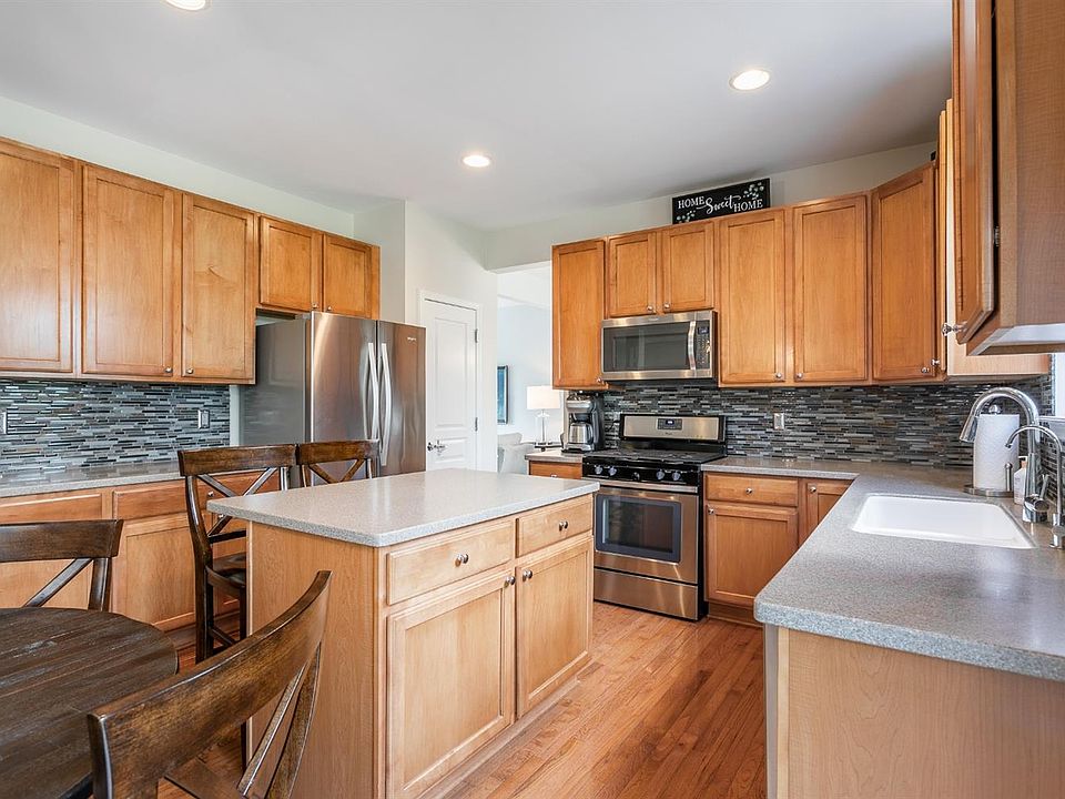 7195 Daisey Ln, Ypsilanti, MI 48197 | Zillow