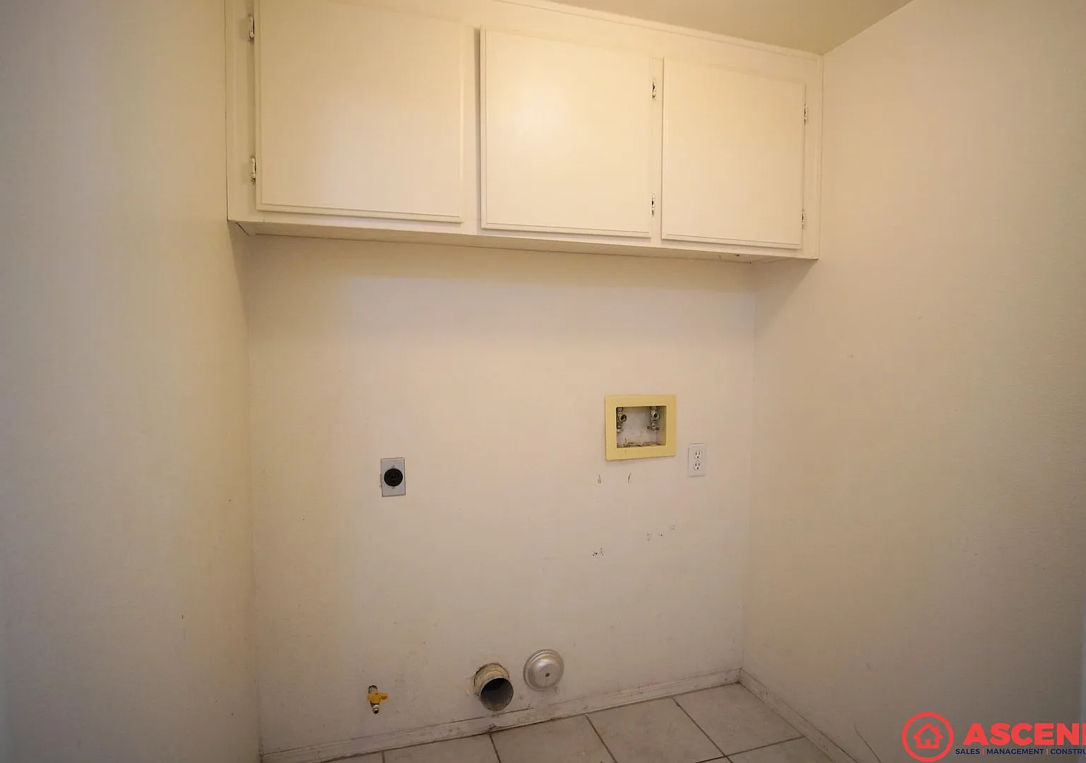 Fabulous Home in Campus Park! — Photo 4