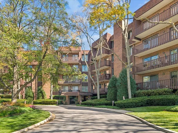 1125 Lake Cook Rd APT 509, Northbrook, IL 60062