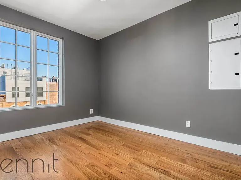 1084 Rogers Ave #3 — Photo 7