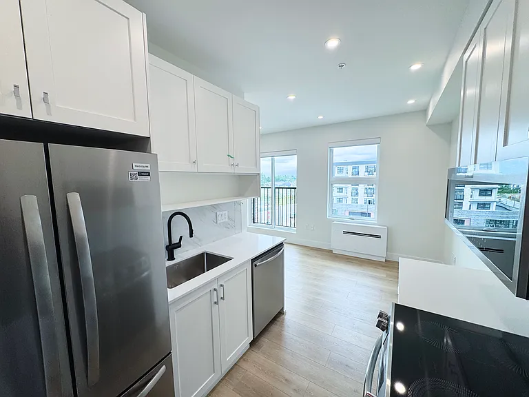 46185 Thomas Rd #404 — Photo 3