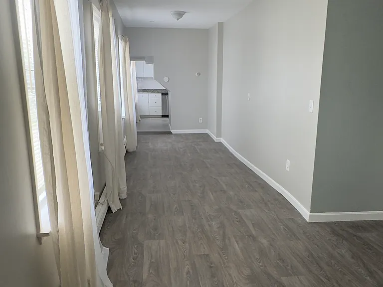 431 Washington St — Photo 13