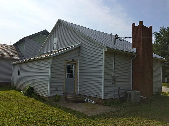 4th image of 113 W Cross St