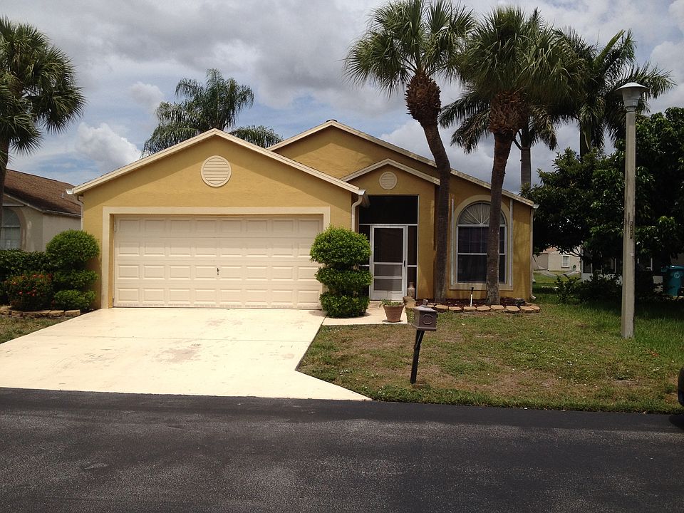 1st image of 76 Paxford Ln
