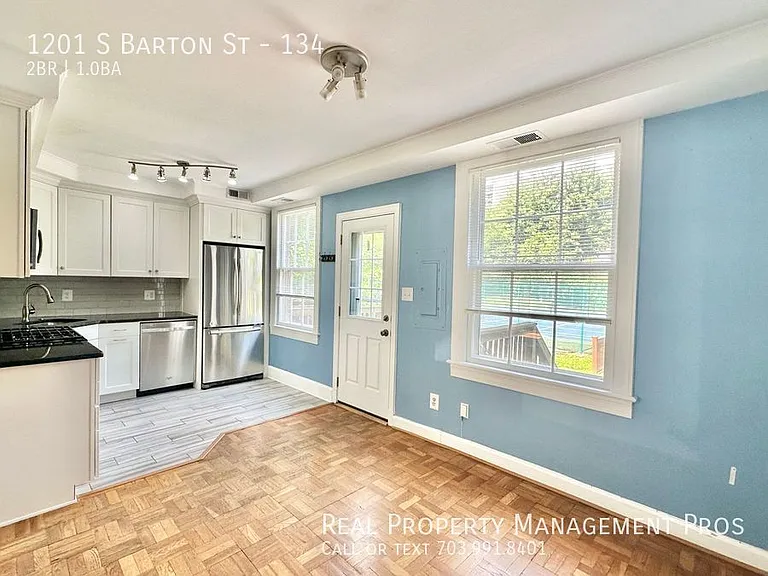 1201 S Barton St #134 — Photo 5