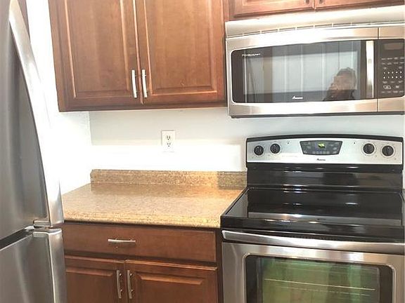 4th image of 540 SE 2nd Ave APT J23
