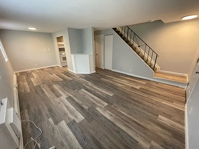 2 bed, 1.5 bath, 925 sqft, $1,150 — Photo 4