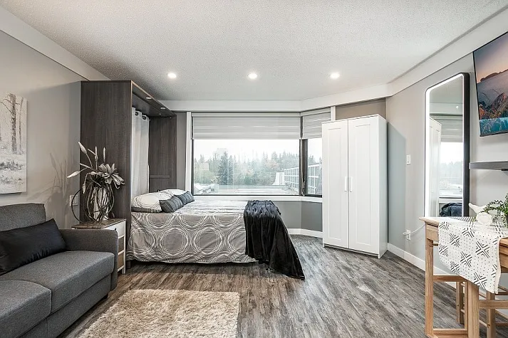 Bachelor Unit Available, All Utilities Included! — Photo 2