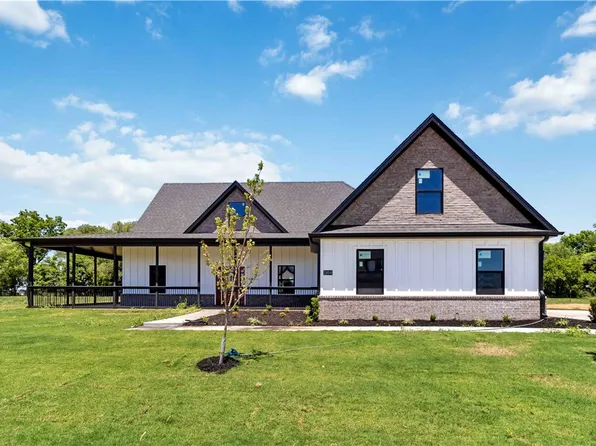 1804 Strong Ave, Pea Ridge, AR 72751
