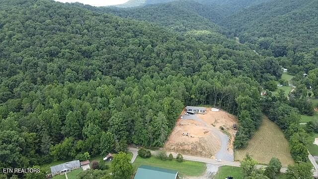 2nd image of Wears Valley Rd
