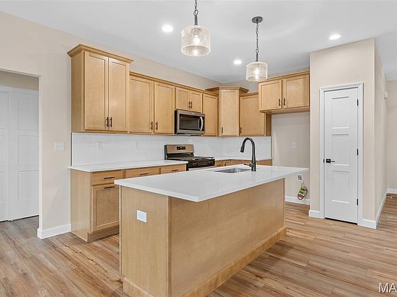 5th image of 1819 Robins Mill Ct