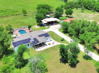 9832 Providence Rd, Needville, TX 77461