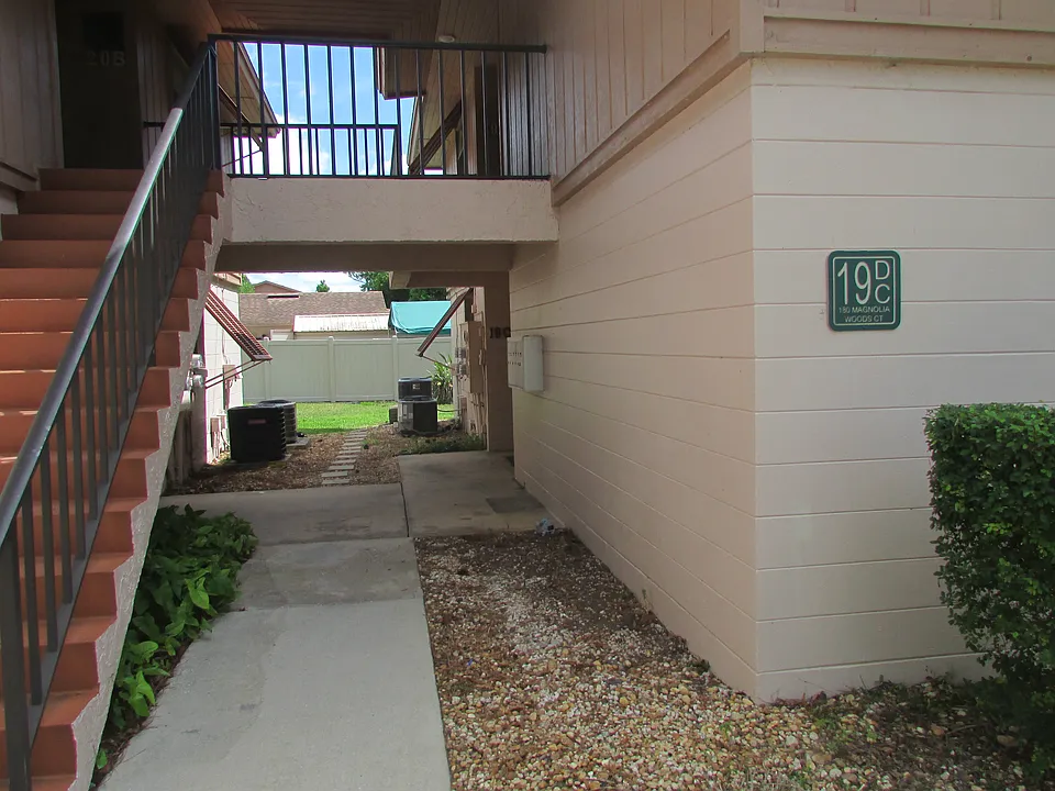 180 Magnolia Woods Ct #19C