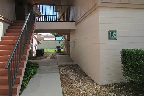 180 Magnolia Woods Ct #19C Photo 1