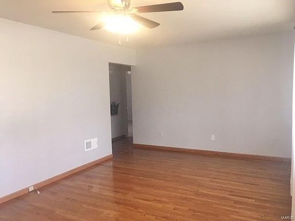 4th image of 321 Lindenwood Blvd