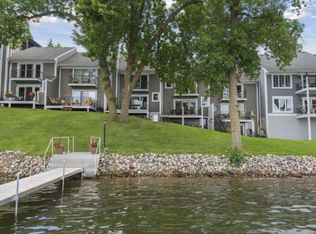 422 E Lake St, Waconia, MN 55387