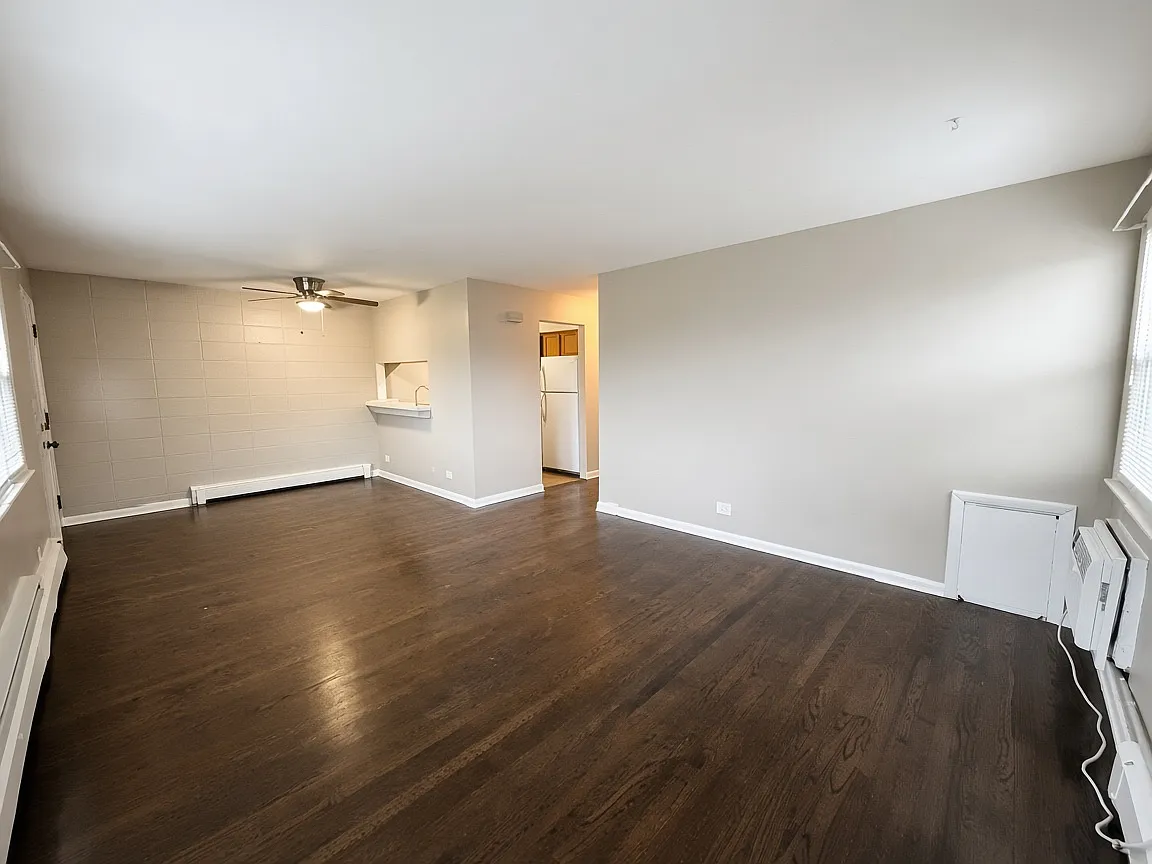 2 bed, 1115 sqft, $1,200 — Photo 2