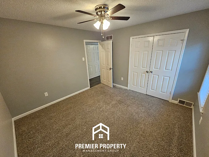 8131 Farmington Blvd — Photo 17