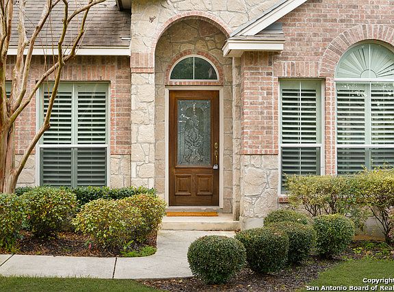 2nd image of 19626 Flair Oak