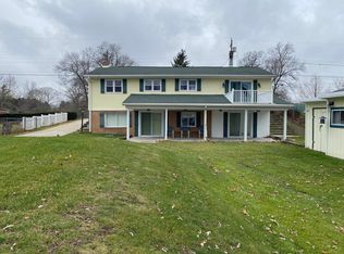 1427 Hickory Rd, Hillsdale, MI 49242