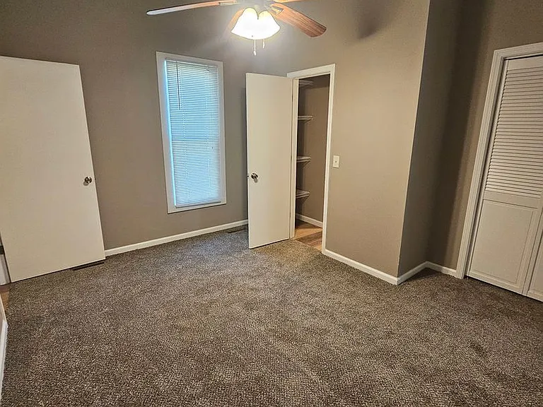 1030 W Scott St — Photo 12